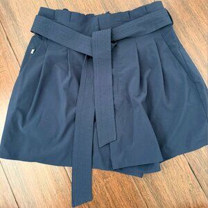 Athleta Skyline Shorts II Navy Size 4